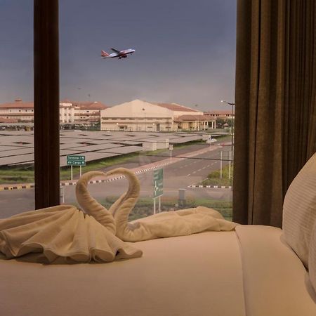 Florida Airport Hotel Kochi Nedumbassery Kültér fotó