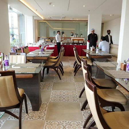 Florida Airport Hotel Kochi Nedumbassery Kültér fotó